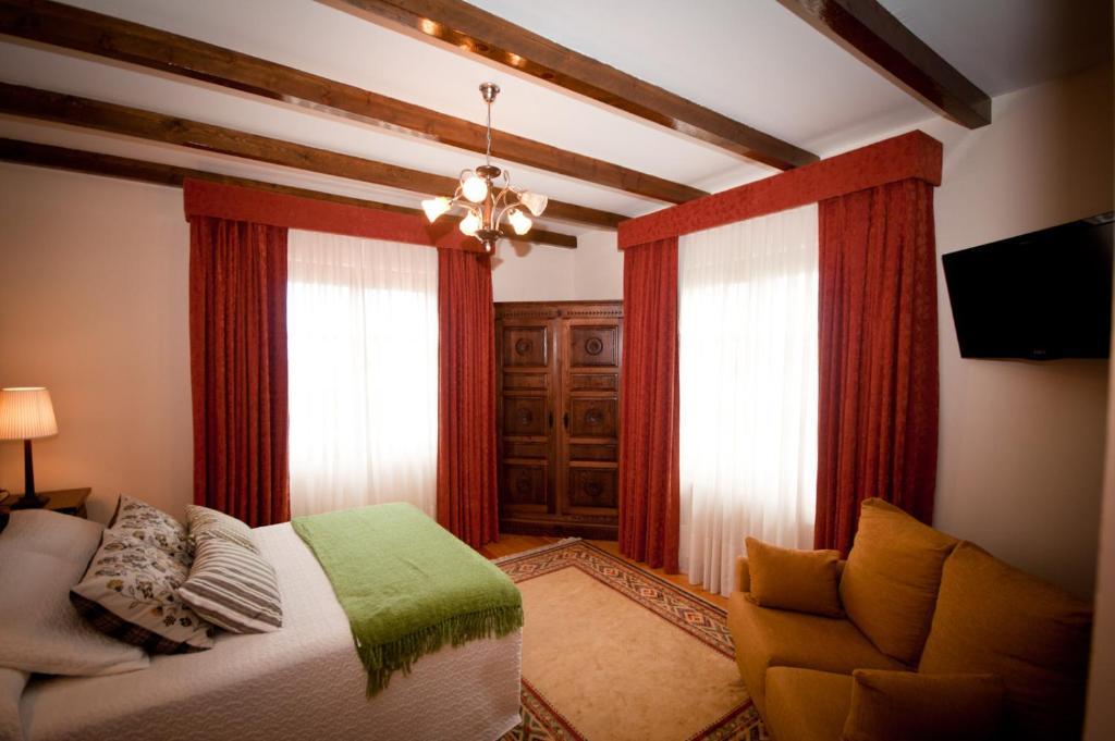 Hotel Villa Miramar Llanes Szoba fotó