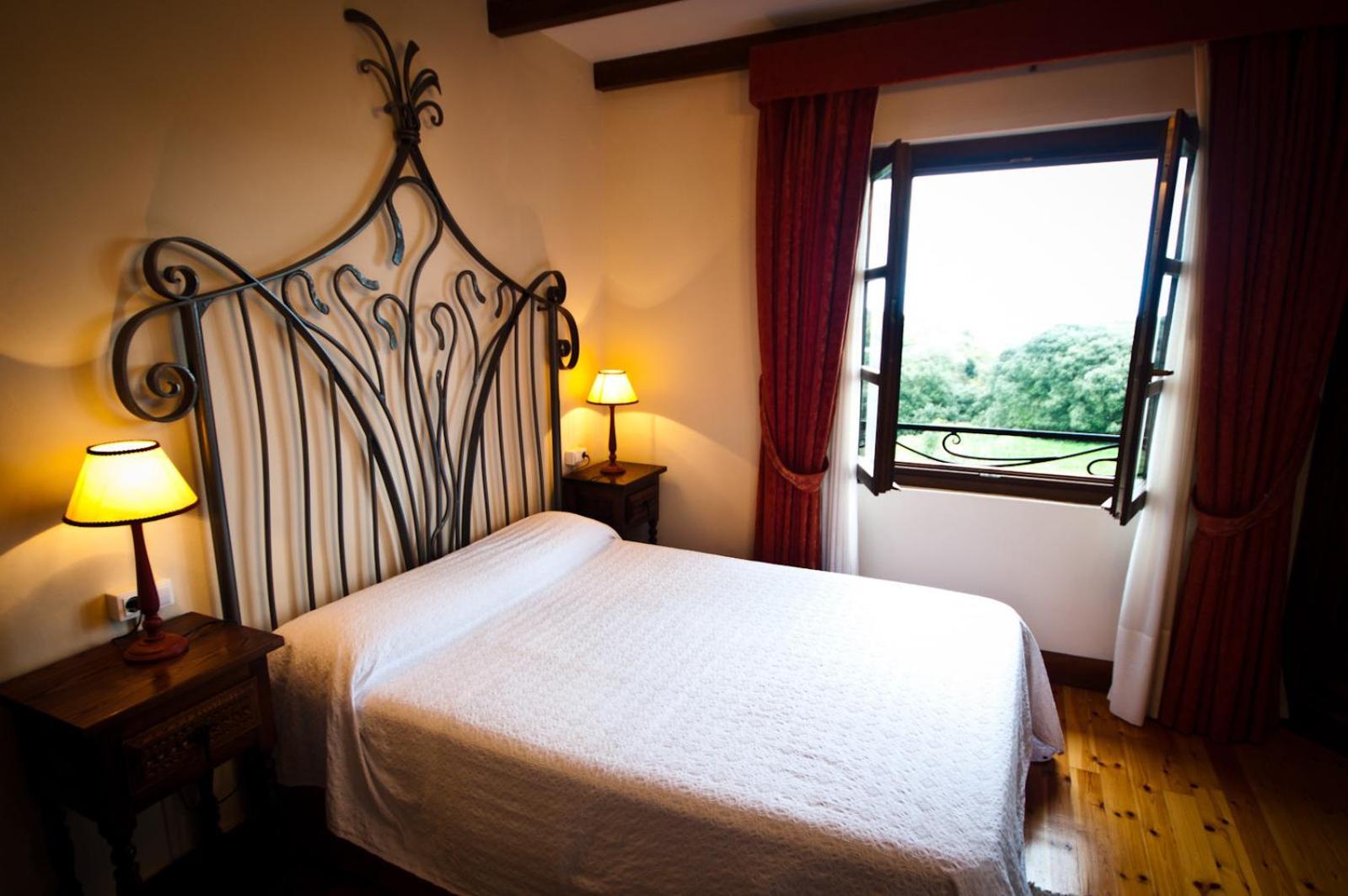 Hotel Villa Miramar Llanes Kültér fotó